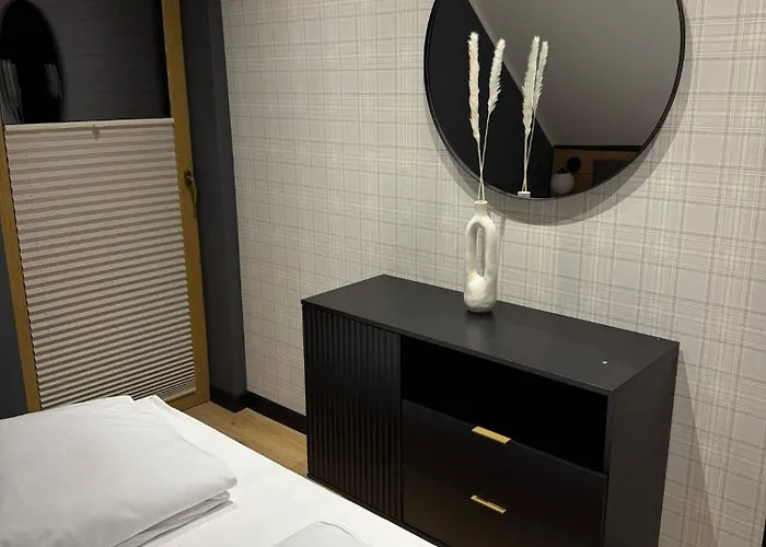 Skalna Osada فيلة ايستينبا