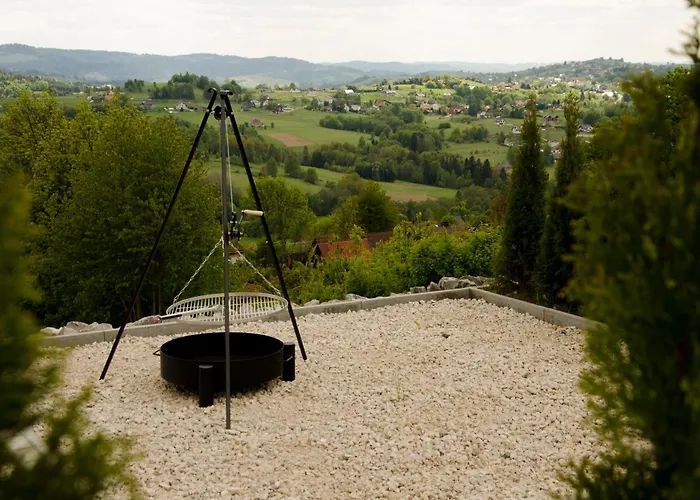 فيلة Skalna Osada ايستينبا